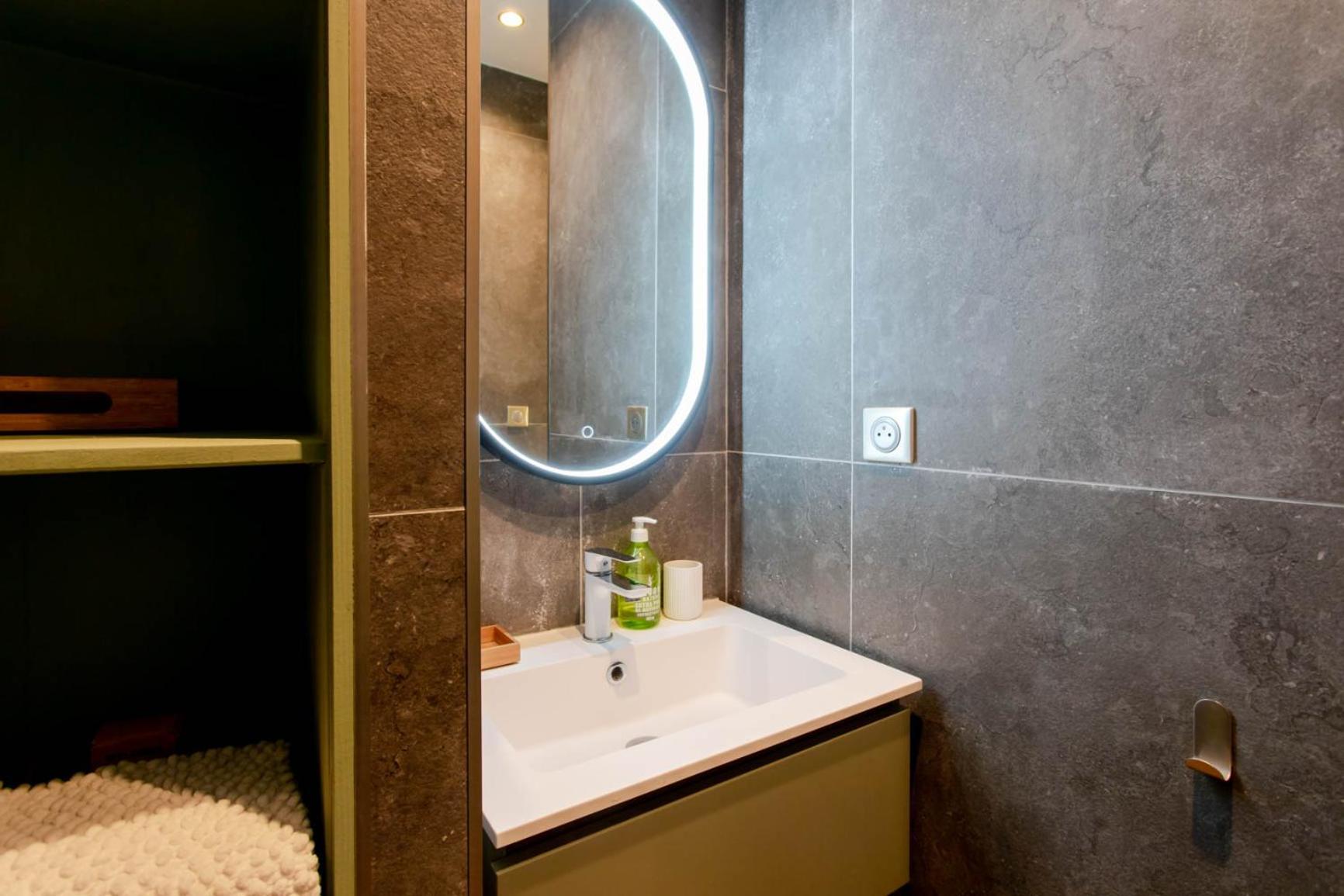L48 Smart 1 Bdr Ac. Centre 10mins Sea Apartment